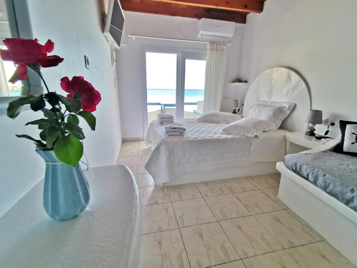 Blue Mare Apartments On The Beach Firopotamos Cameră foto
