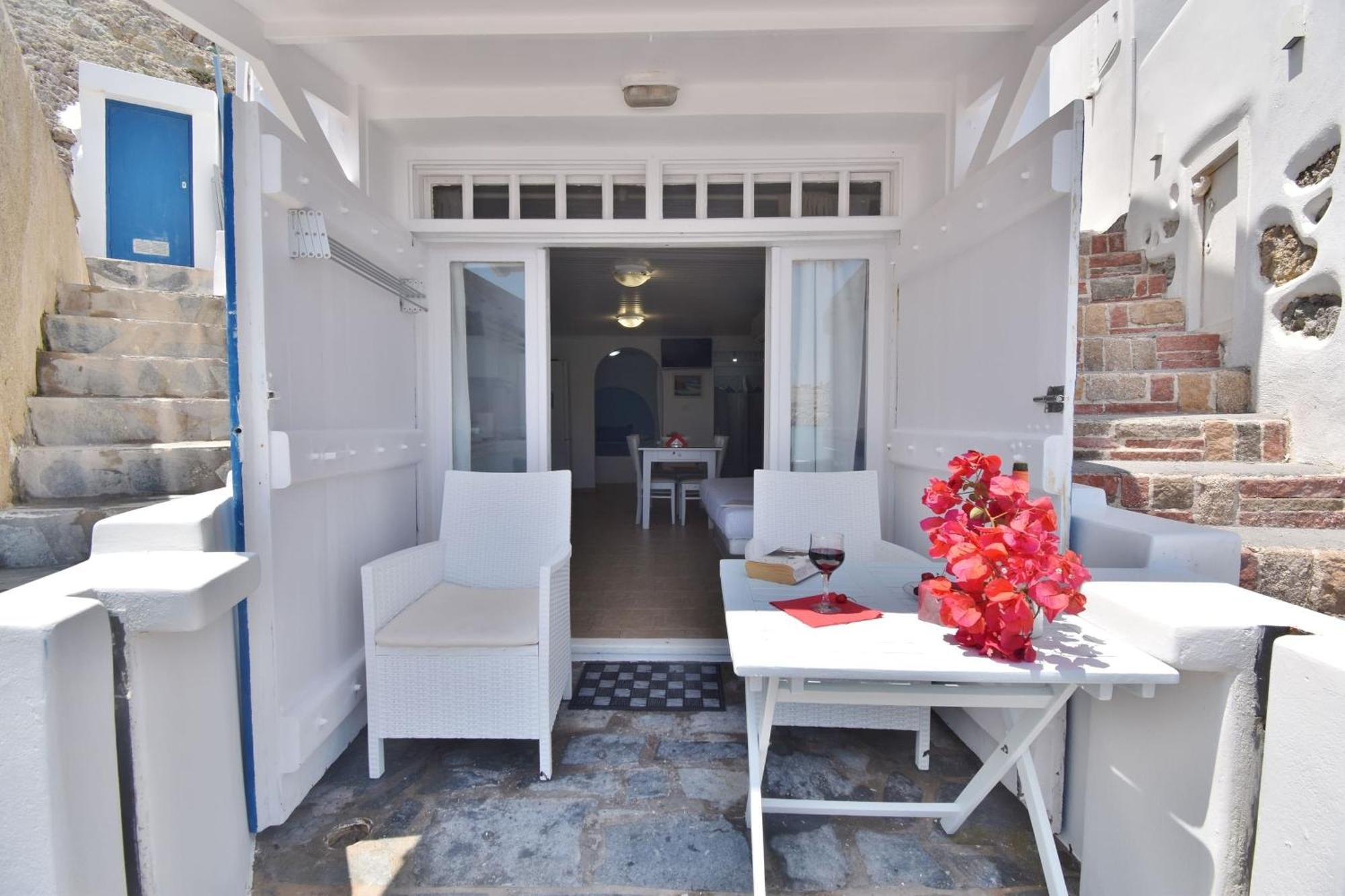 Blue Mare Apartments On The Beach Firopotamos Cameră foto