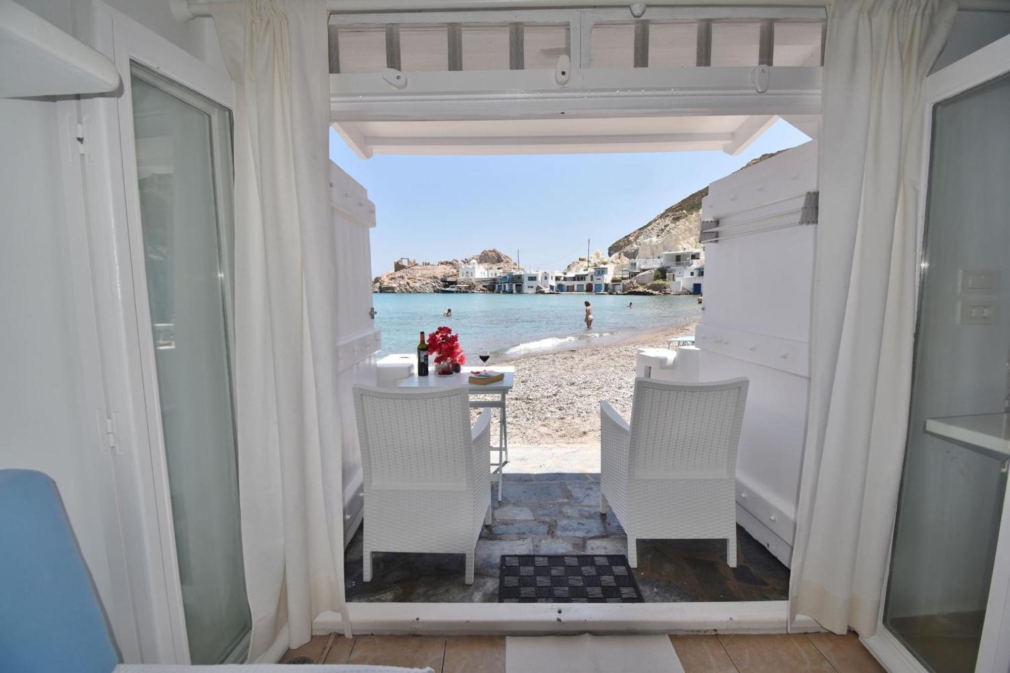 Blue Mare Apartments On The Beach Firopotamos Cameră foto