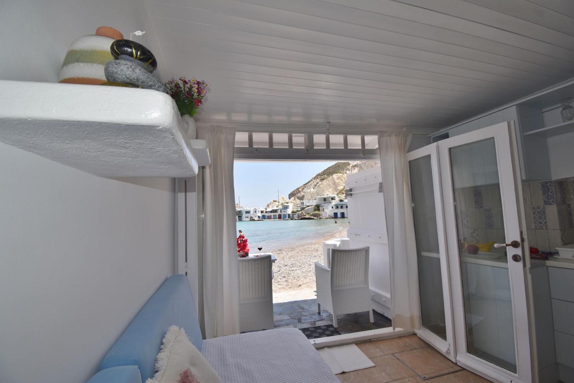 Blue Mare Apartments On The Beach Firopotamos Cameră foto