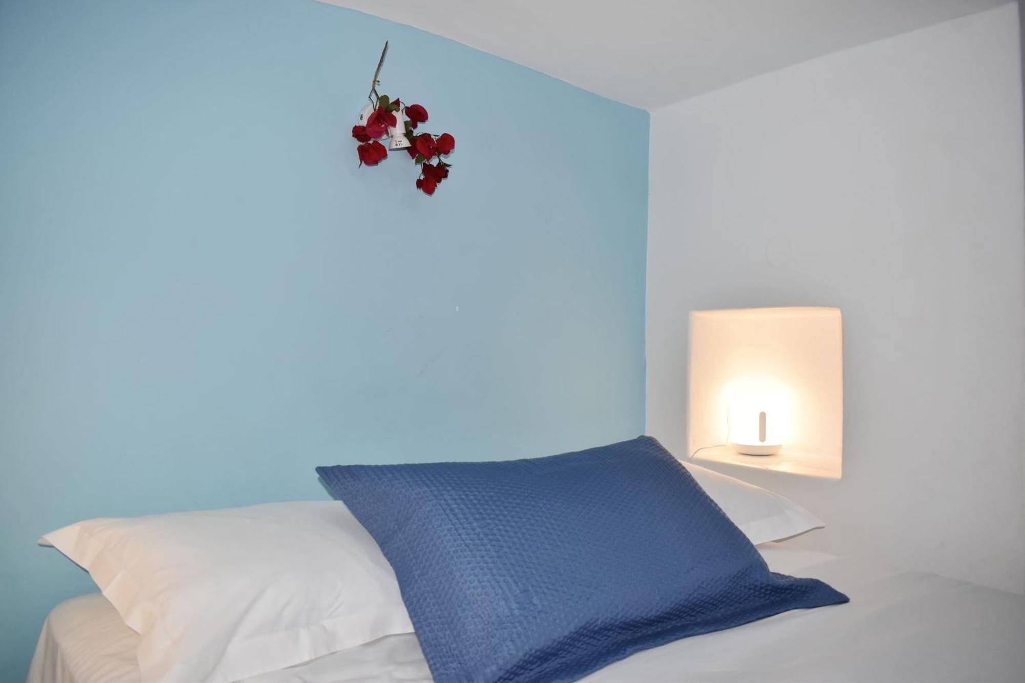 Blue Mare Apartments On The Beach Firopotamos Cameră foto