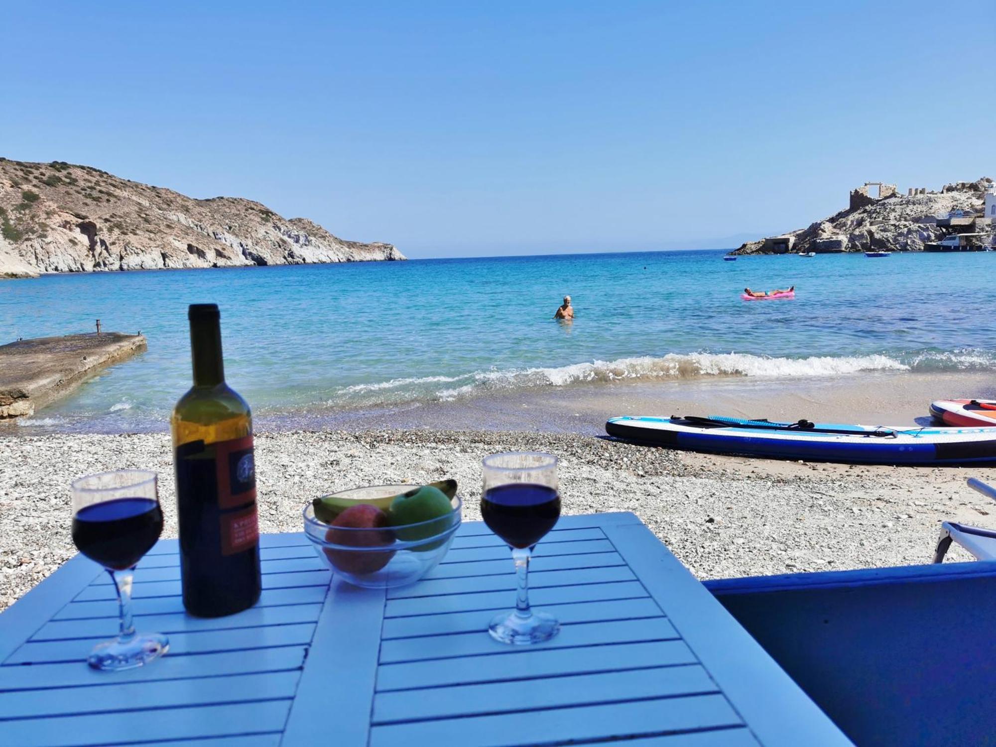 Blue Mare Apartments On The Beach Firopotamos Cameră foto